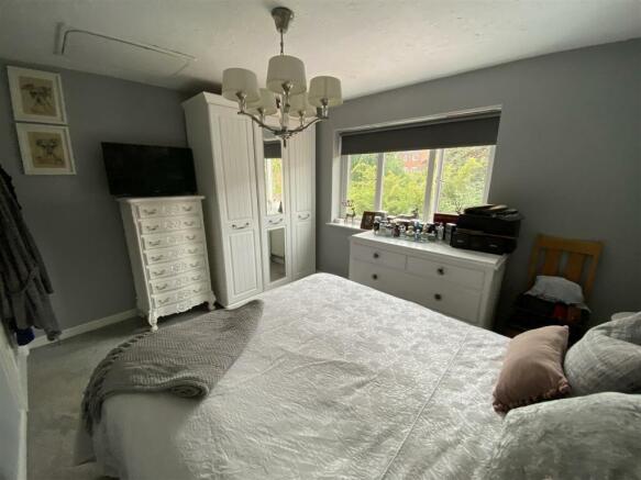 Bedroom no.1 rear double: