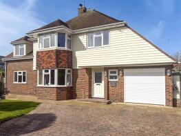 32, Harsfold Road, Littlehampton BN16 2QE