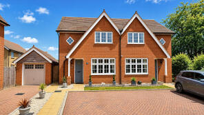 2, Wood Place, Herne Bay CT6 5JS
