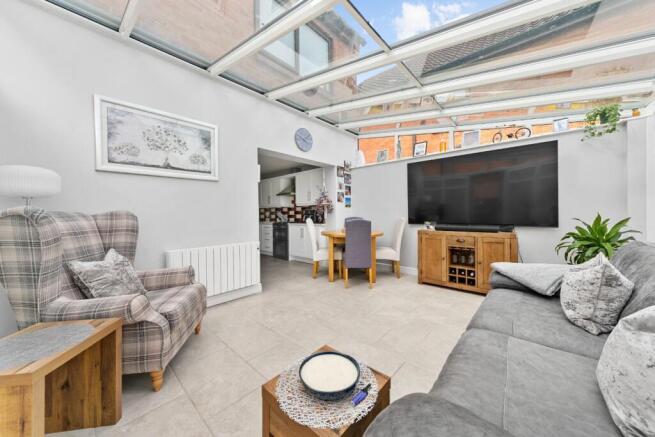 4 bed Detached for sale Image 10