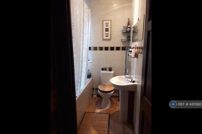 Downstairs Bathroom - Shared