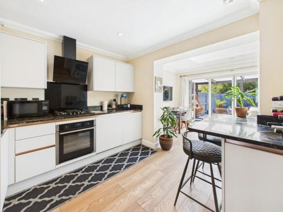 CAM02854G0-PR0362...