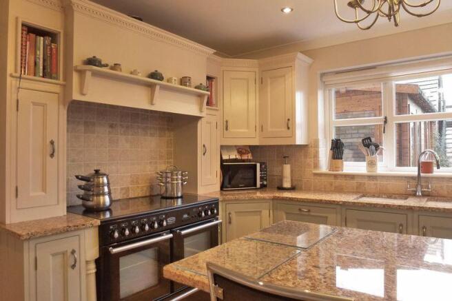 Kitchen/Breakfast
