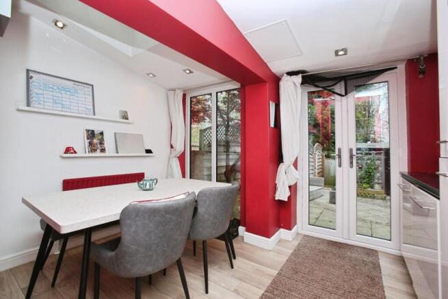 4 bed Terraced for sale Image 6