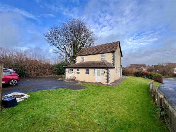 2 - Block of Flats for Auction, Chilcompton.jpg