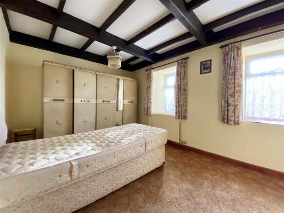 BEDROOM 2: