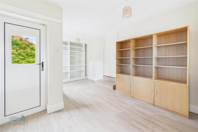 4 bed Detached to rent Image 12