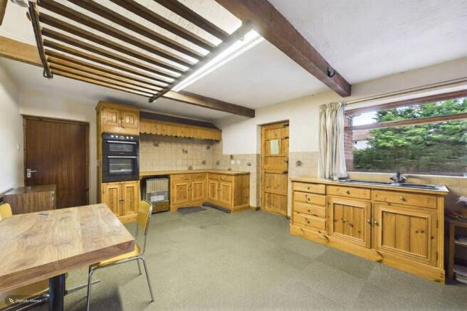 BREAKFAST KITCHEN