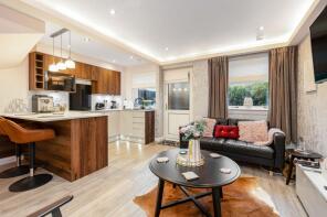 Flat 2, 46, Balbirnie Place, Roseburn, Edinburgh EH12 5JF