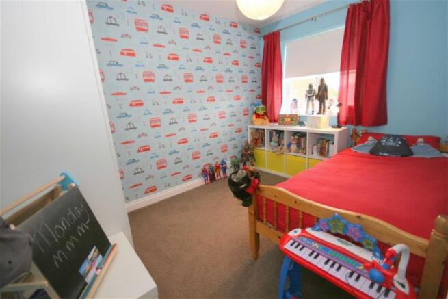 REAR DOUBLE BEDROOM 