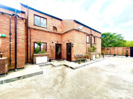 8, Downlands Court, Browning Road, Luton LU4 0LW