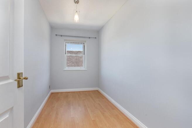 2 bed Flat for sale Image 8