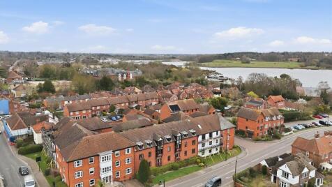 Suffolk Place, Woodbridge, IP12