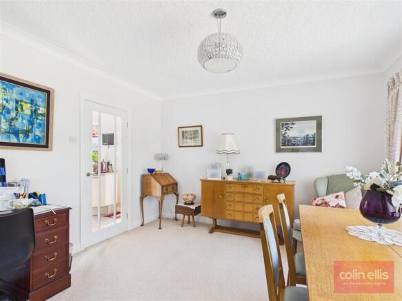 2 bed Detached Bungalow for sale Image 5