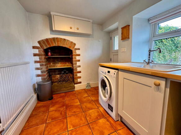 2 bed Cottage for sale Image 6