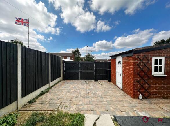 Clover Walk, Bolton-Upon-Dearne, S63 photo 4