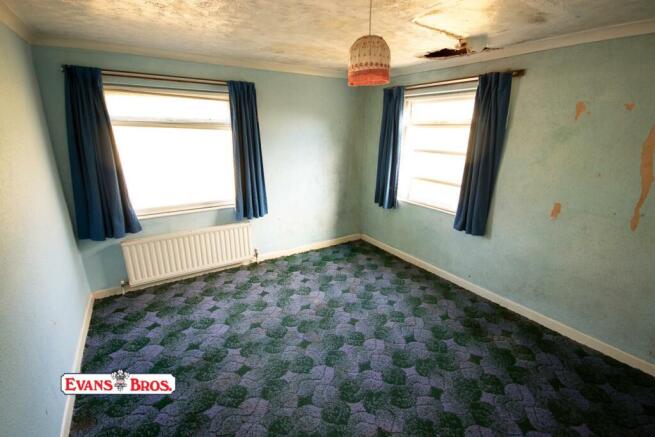 REAR DOUBLE BEDROOM 3