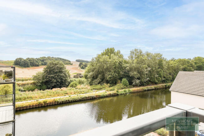 2 bed Flat for sale Image 9