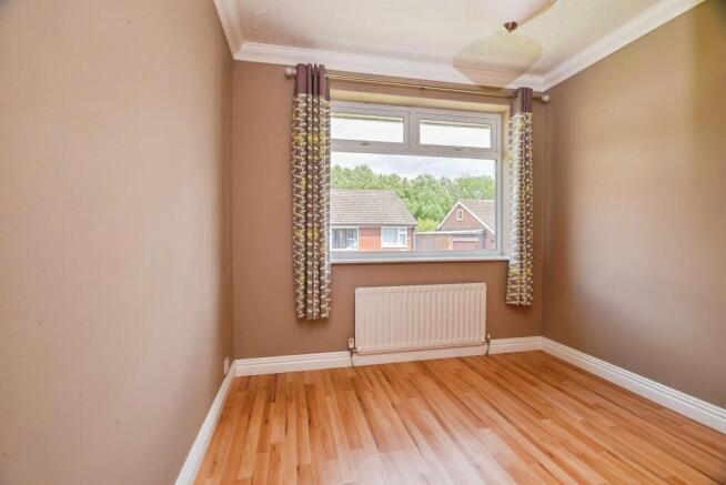 2 bed Semi-Detached Bungalow for sale Image 10