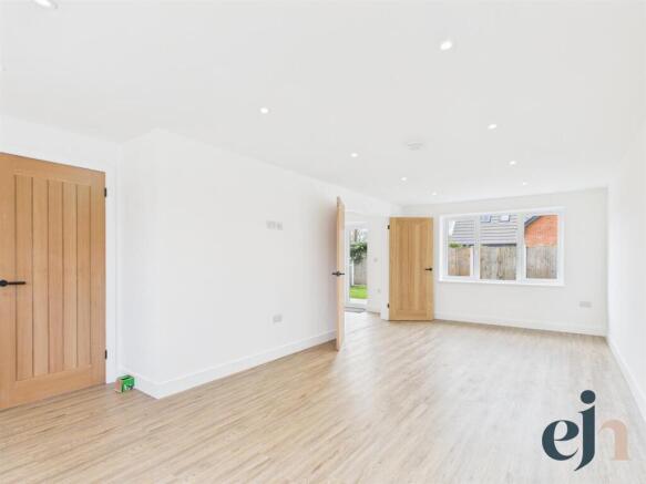 Woodbastwick Road, Blofield photo 4
