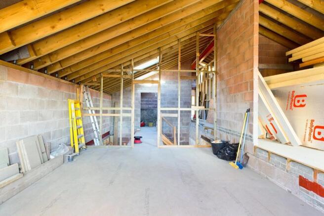 Master Bedroom Su...