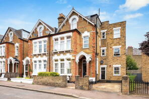 Ground Floor Flat, 48, Halesworth Road, Ladywell, London SE13 7TL