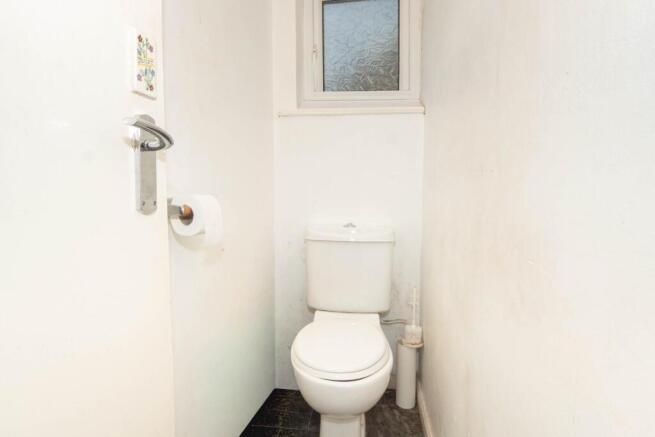 3 bed Semi-Detached for sale Image 11