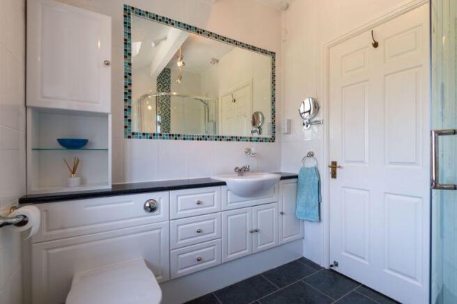 Shower room 1