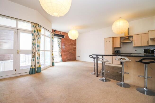 Open Plan Dining Lounge & Kitchen