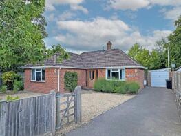 Lawn Lodge, Balmer Lawn Road, Brockenhurst SO42 7TS