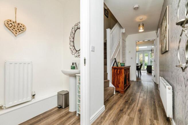 4 bed Semi-Detached for sale Image 4