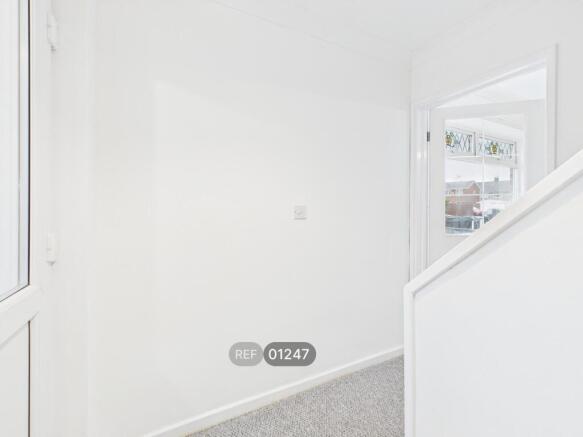 3 bed Semi-Detached to rent Image 7