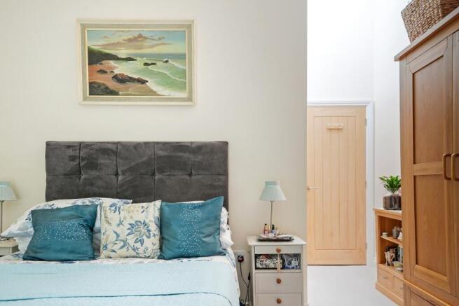 2 bed Town House for sale Image 12