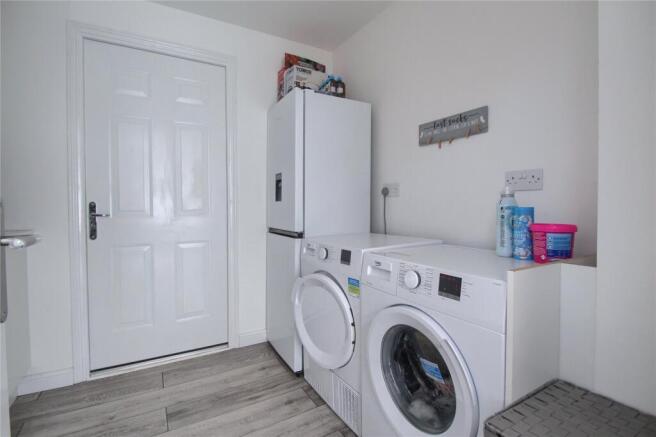 3 bed Semi-Detached for sale Image 10
