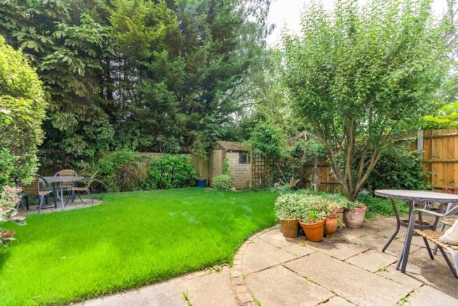 Mortimer Crescent, Kings Park, St. Albans, Hertfordshire, AL3 photo 4