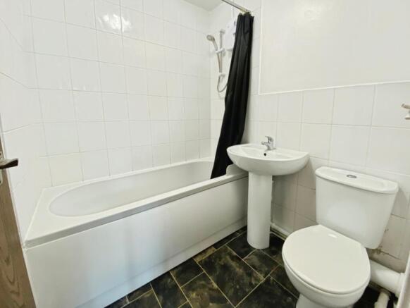 1 bed Flat to rent Image 4