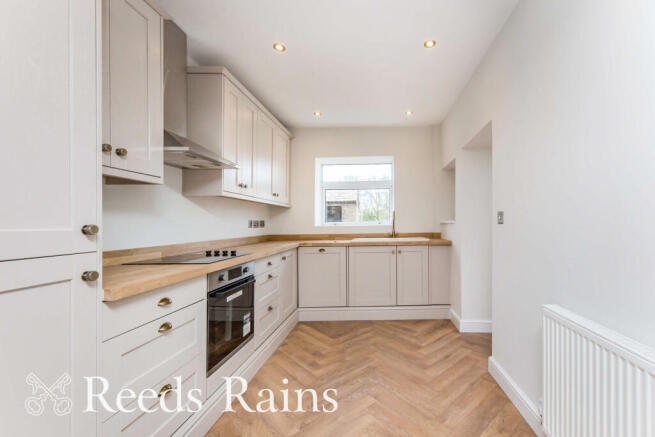 36, Moss Lane, Bollington, Macclesfield, Cheshire, SK10 photo 4