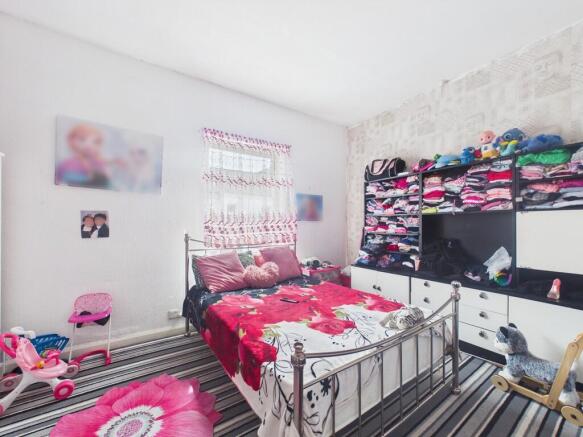 2 bed Terraced for sale Image 7