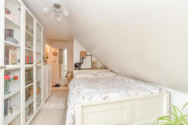 Bedroom/ Kitchen/ Living Area