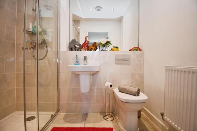 4 bed Detached for sale Image 12