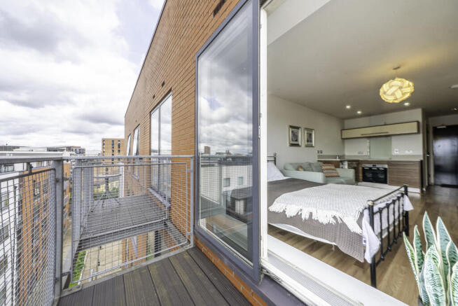 apt 4 38 Ryland s...