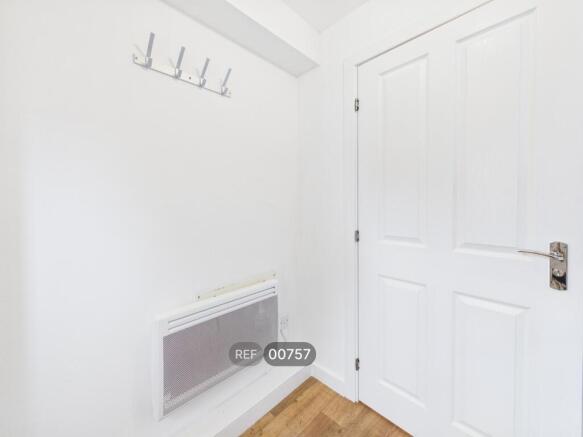 2 bed Terraced to rent Image 10
