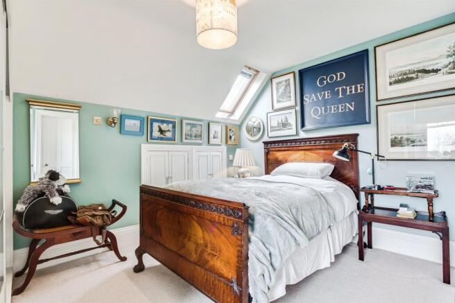 2 bed Penthouse for sale Image 12