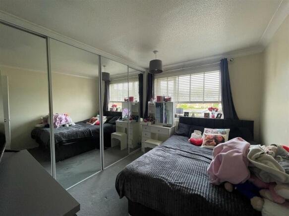 Bedroom 2.jpg
