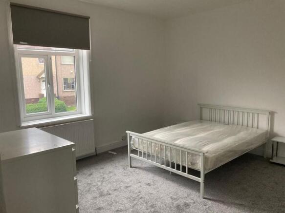 4 bed Terraced to rent Image 7