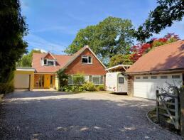The Jays, Mead Lane, Pulborough RH20 3PJ