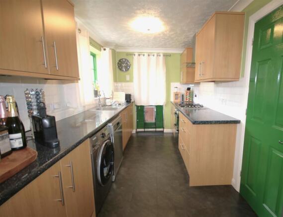 Kitchen a.JPG