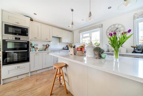 High Street, Dadford, Buckingham, Buckinghamshire, MK18