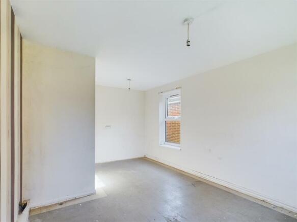CAM01894G0-PR0042-STILL006.jpg