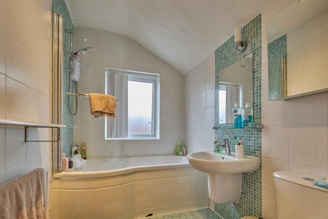 BATHROOM TO REAR